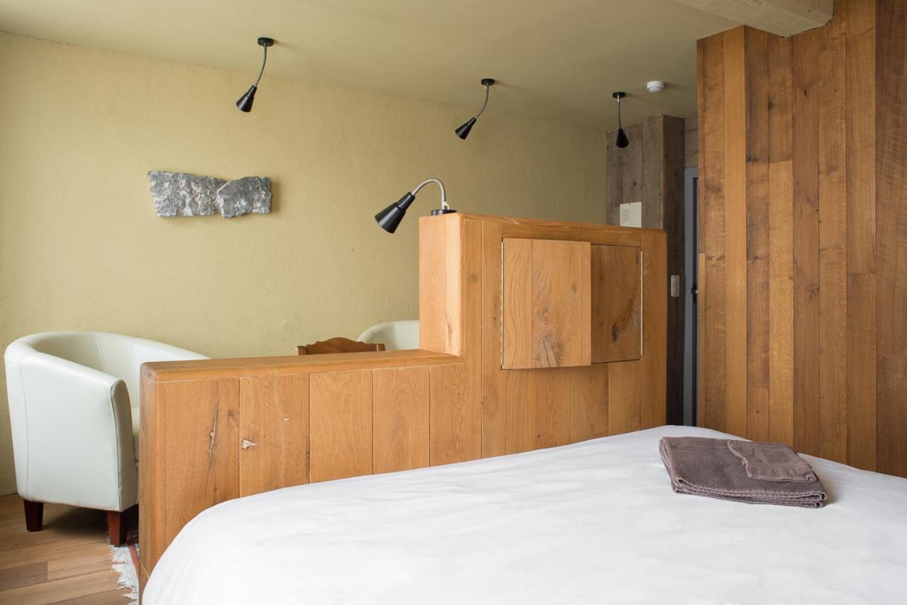 Poeziehotel Surplace - 15 Min Van Pairi Daiza & Industriezone Ghislenghien Bever Ngoại thất bức ảnh