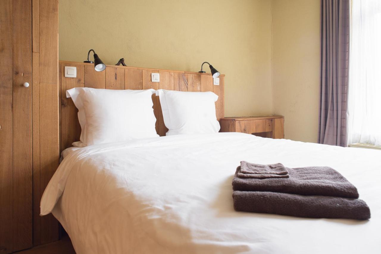 Poeziehotel Surplace - 15 Min Van Pairi Daiza & Industriezone Ghislenghien Bever Ngoại thất bức ảnh
