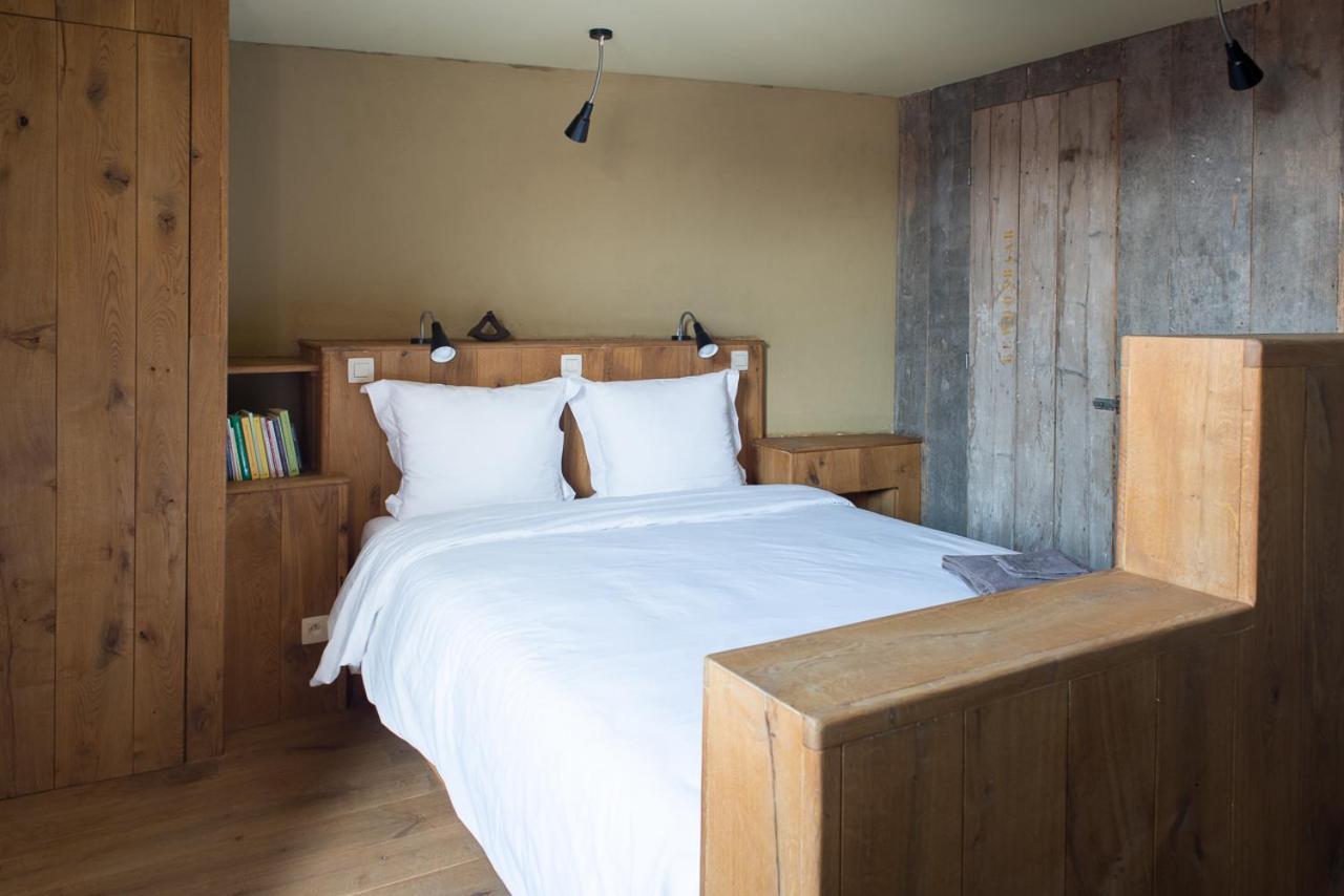 Poeziehotel Surplace - 15 Min Van Pairi Daiza & Industriezone Ghislenghien Bever Ngoại thất bức ảnh